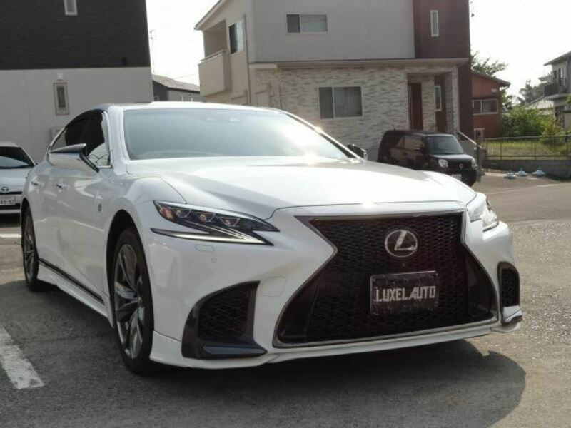 LEXUS LS