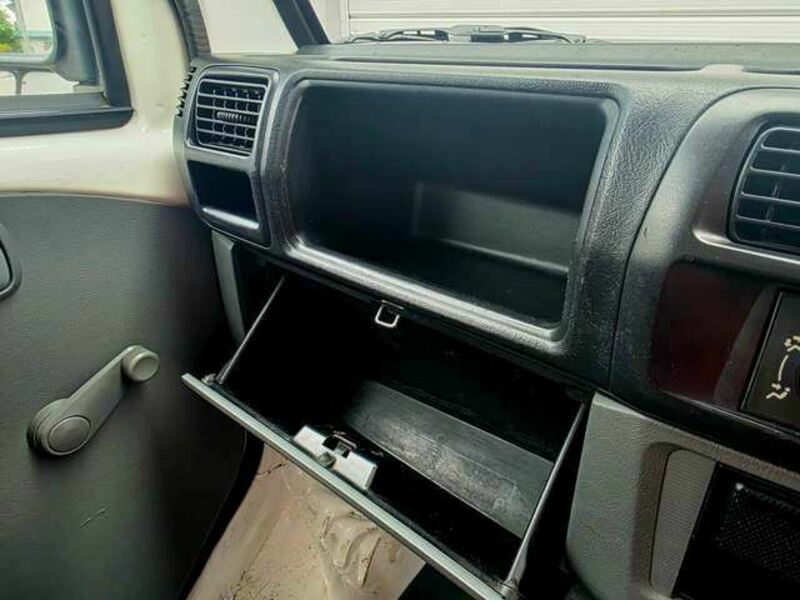 MINICAB TRUCK
