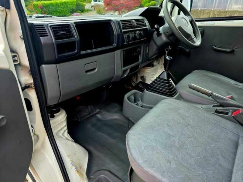 MINICAB TRUCK