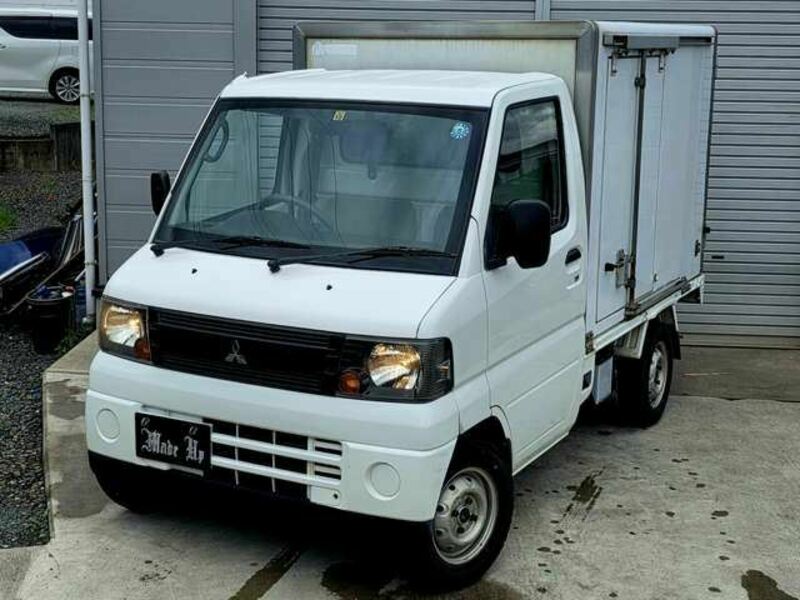 MINICAB TRUCK