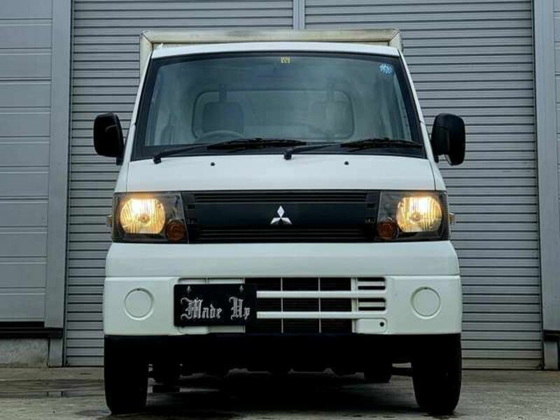 MINICAB TRUCK