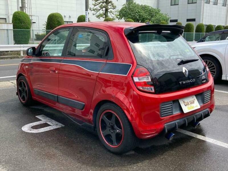 TWINGO