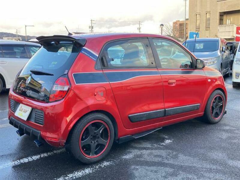 TWINGO