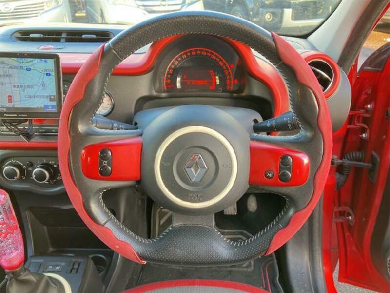 TWINGO