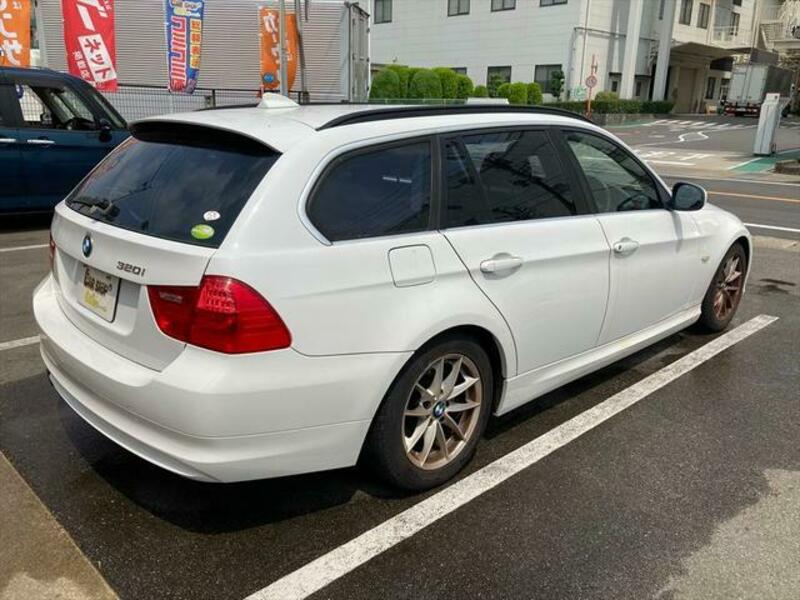 3 SERIES