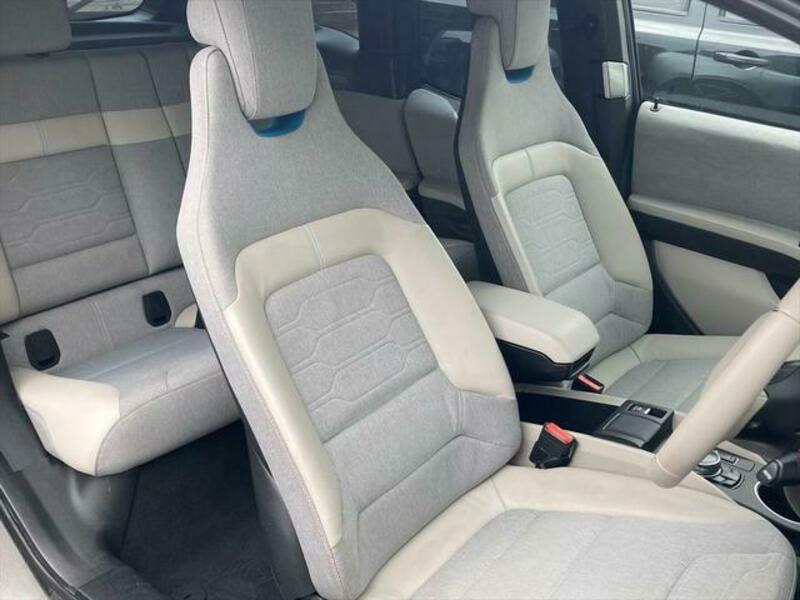 i3