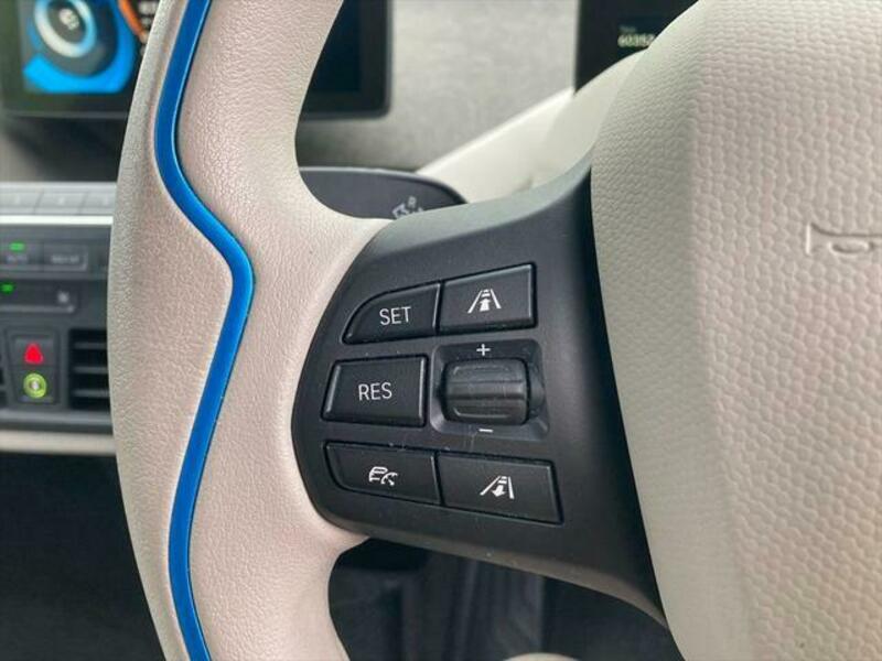 i3