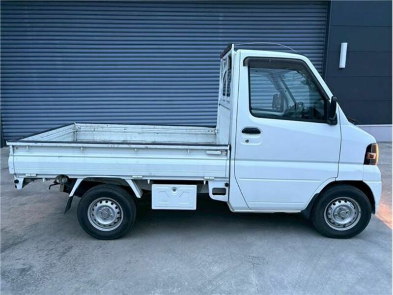 CLIPPER TRUCK