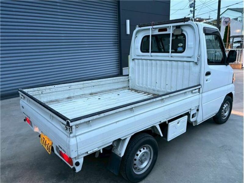 CLIPPER TRUCK