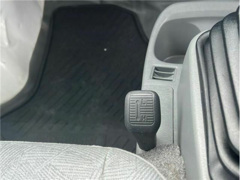 MINICAB TRUCK