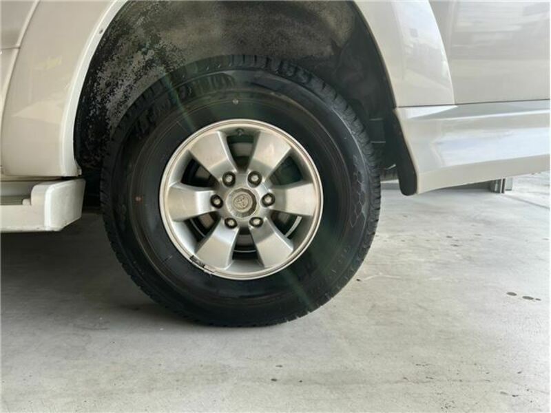 HILUX SURF