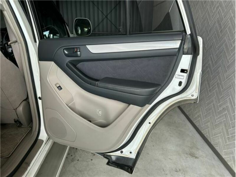 HILUX SURF