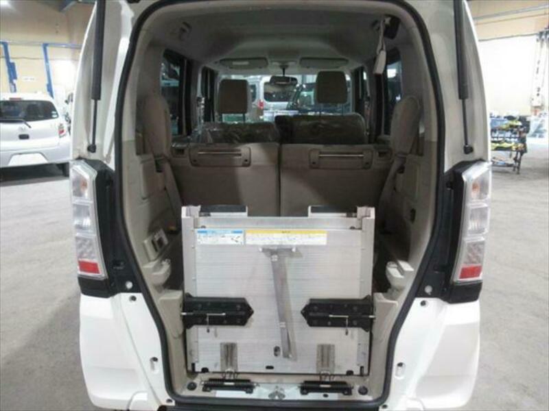 N BOX PLUS