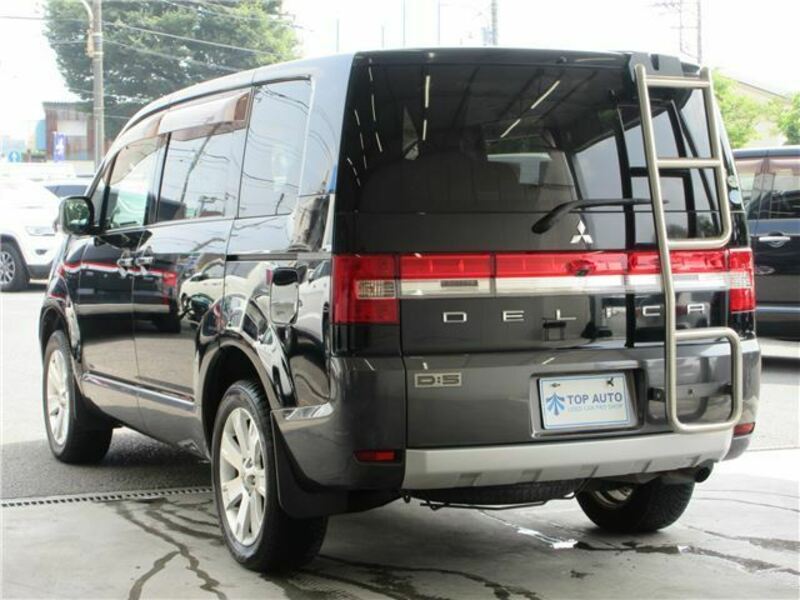 DELICA D5