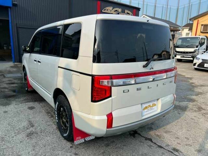 DELICA D5