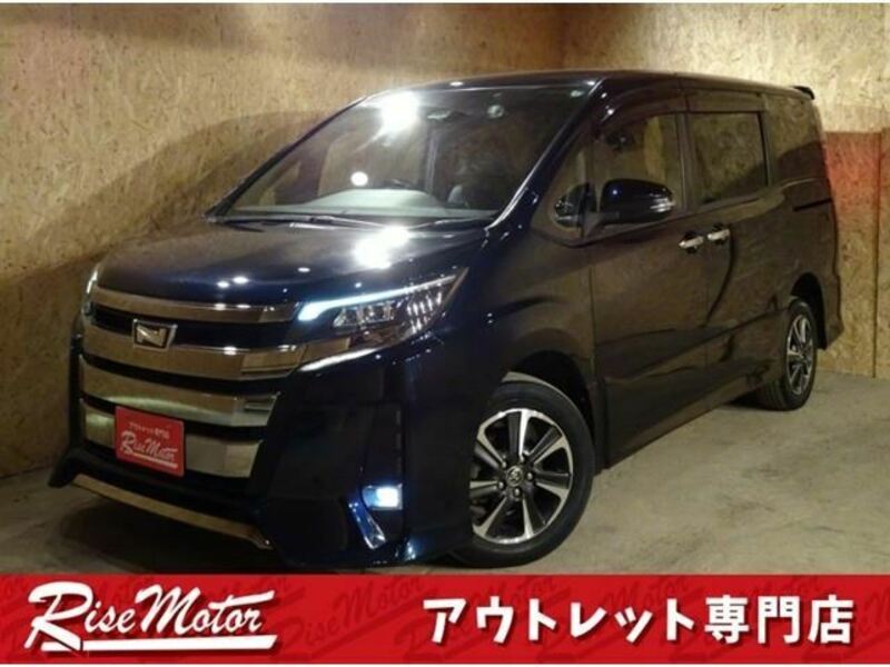 TOYOTA NOAH