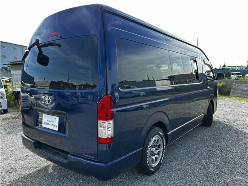 HIACE VAN