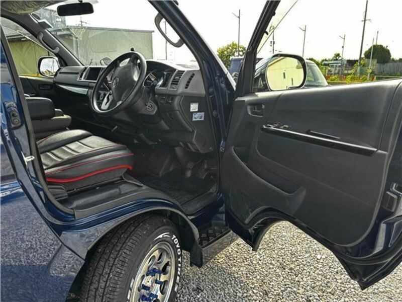 HIACE VAN