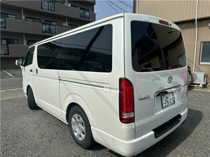 HIACE VAN