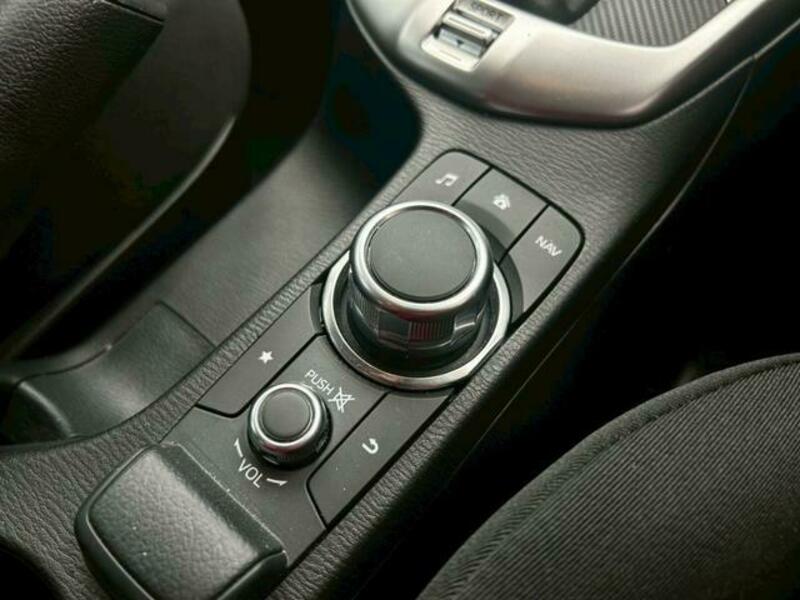 MAZDA2