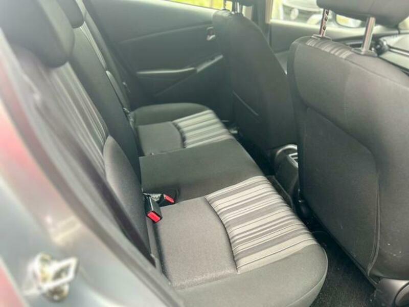MAZDA2