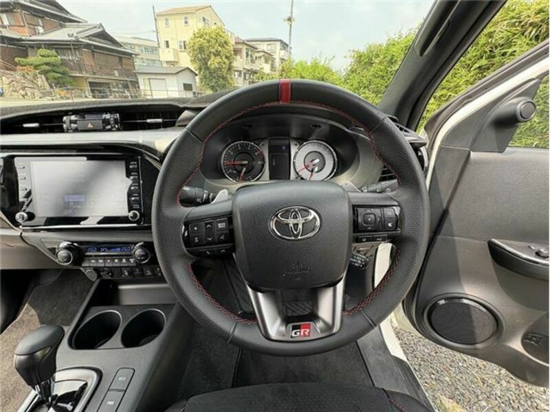 HILUX