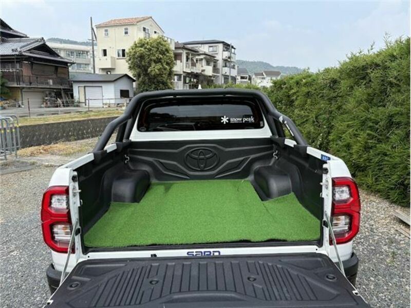HILUX