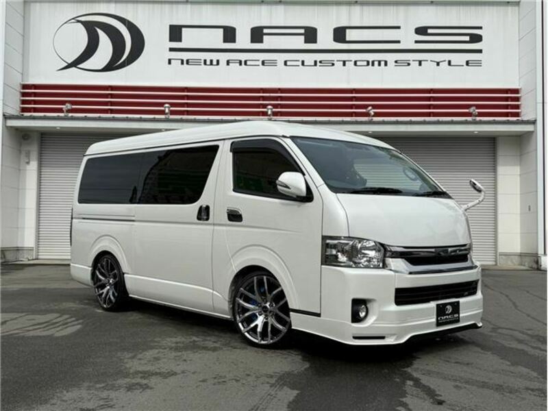 TOYOTA HIACE VAN