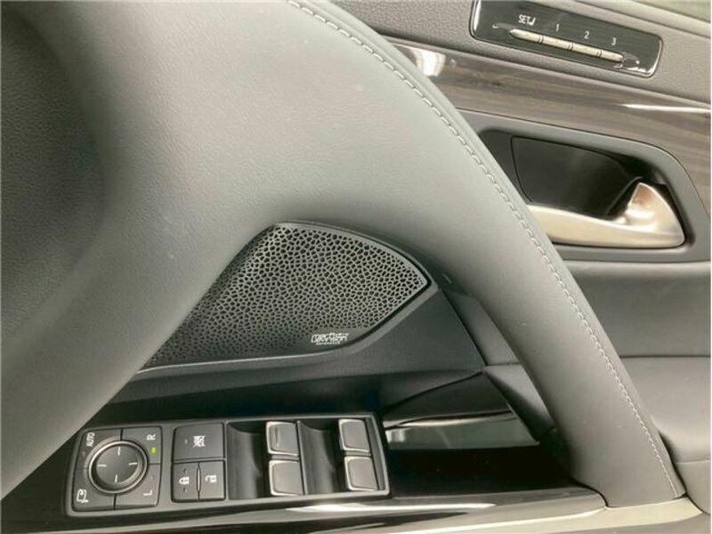 LX