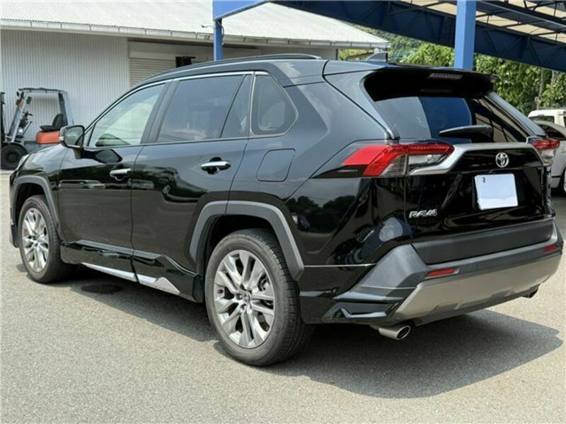 RAV4