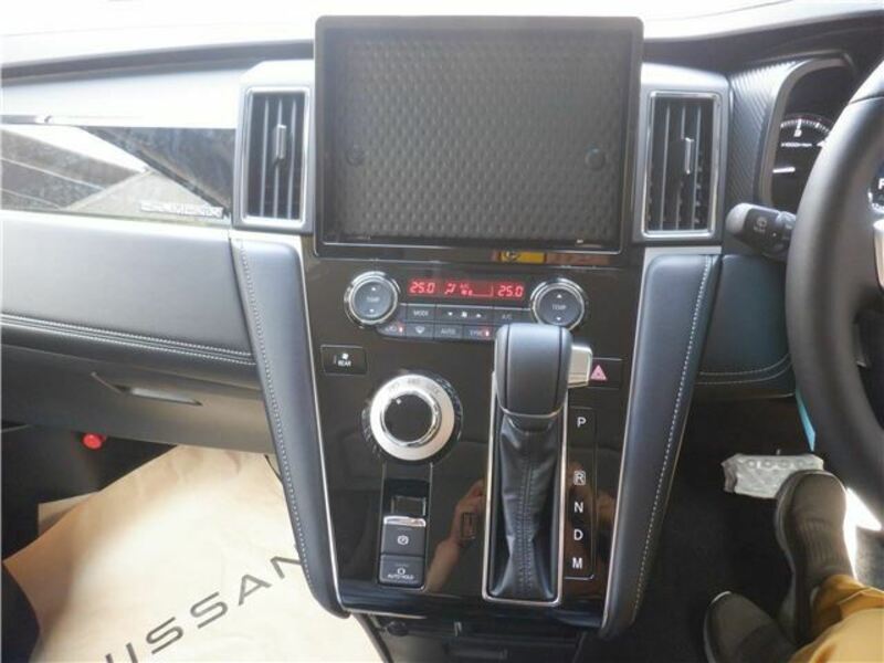 DELICA D5