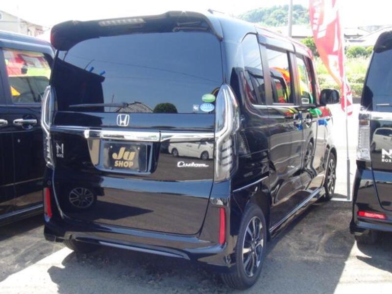 N BOX CUSTOM