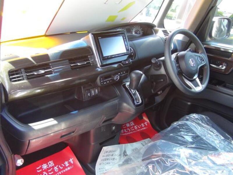 N BOX CUSTOM