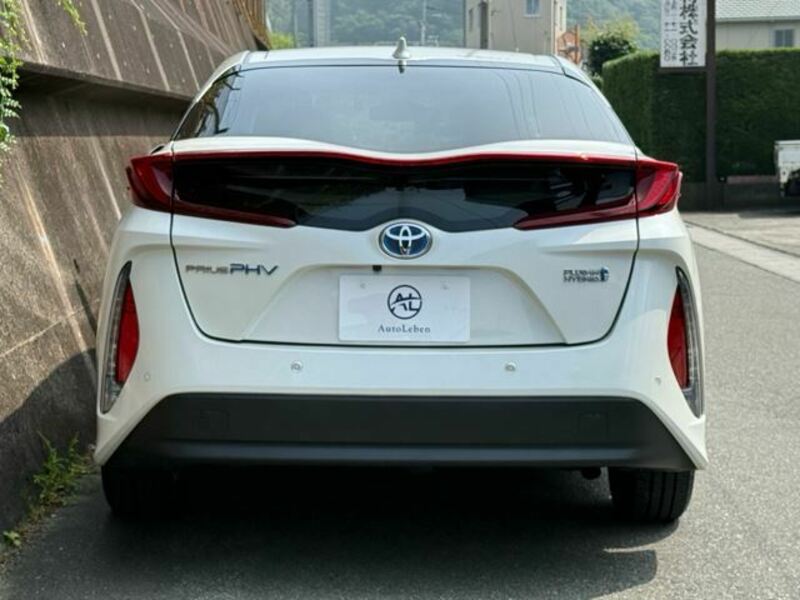 PRIUS PHV