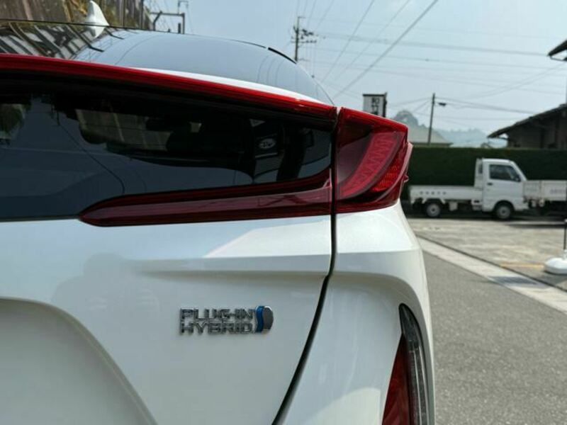 PRIUS PHV