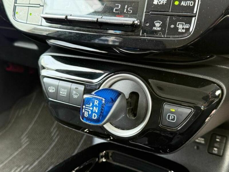 PRIUS PHV