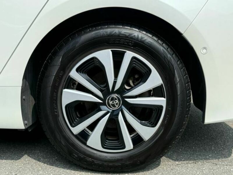 PRIUS PHV