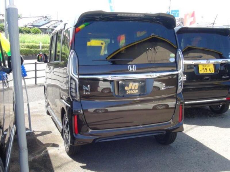 N BOX CUSTOM