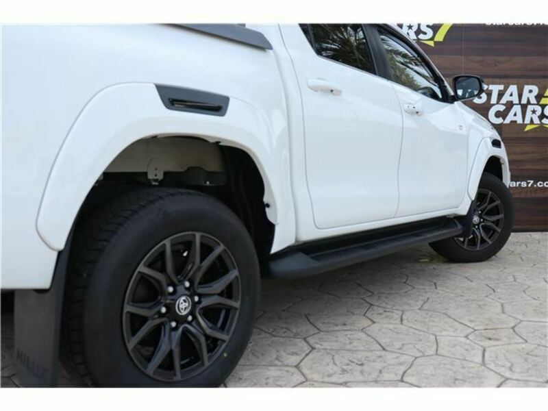 HILUX