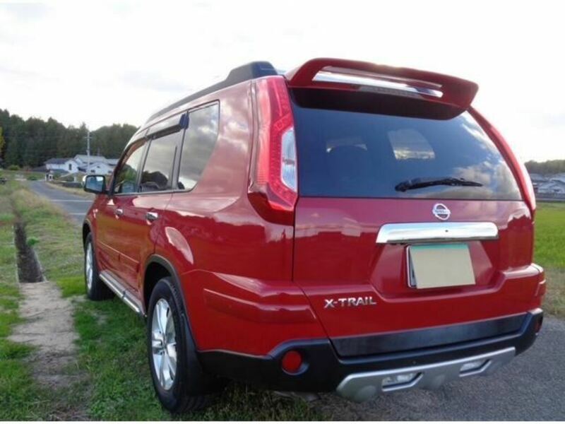 X-TRAIL