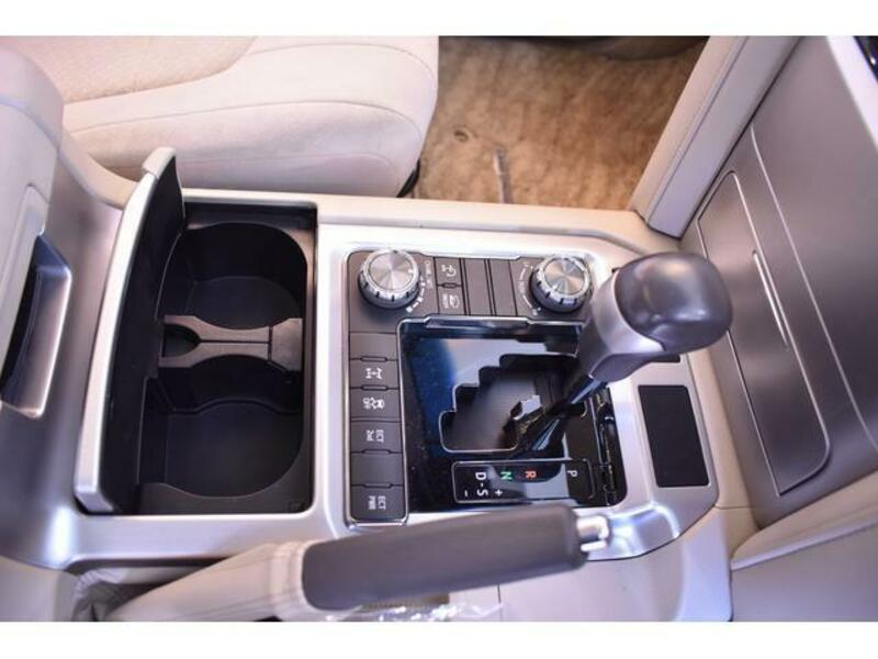 LAND CRUISER