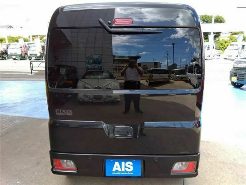 PIXIS VAN