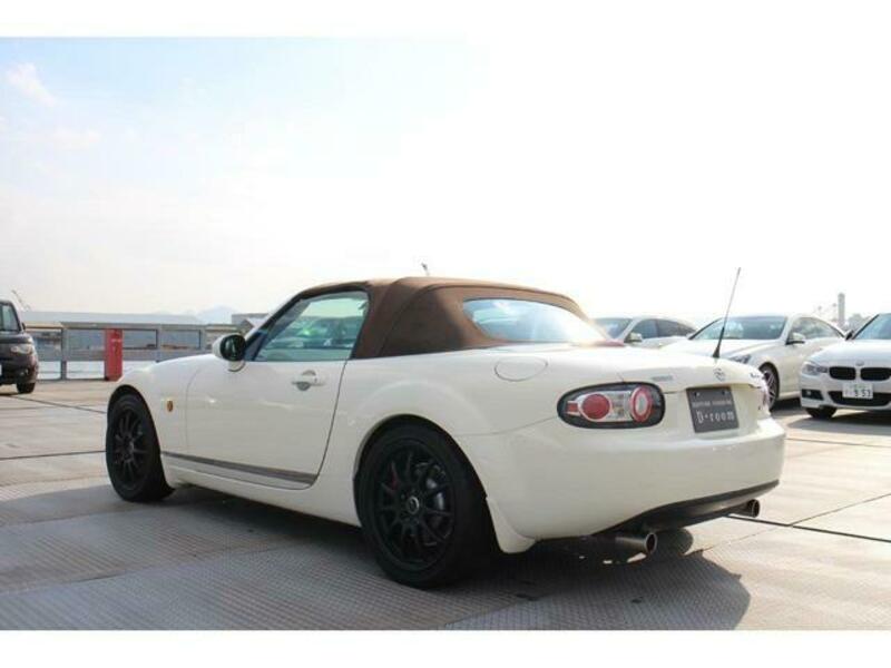 ROADSTER