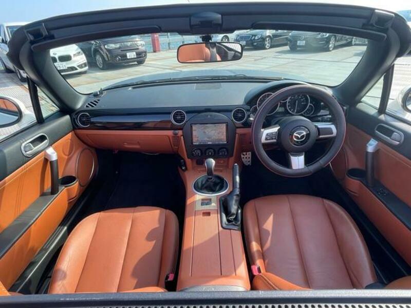 ROADSTER