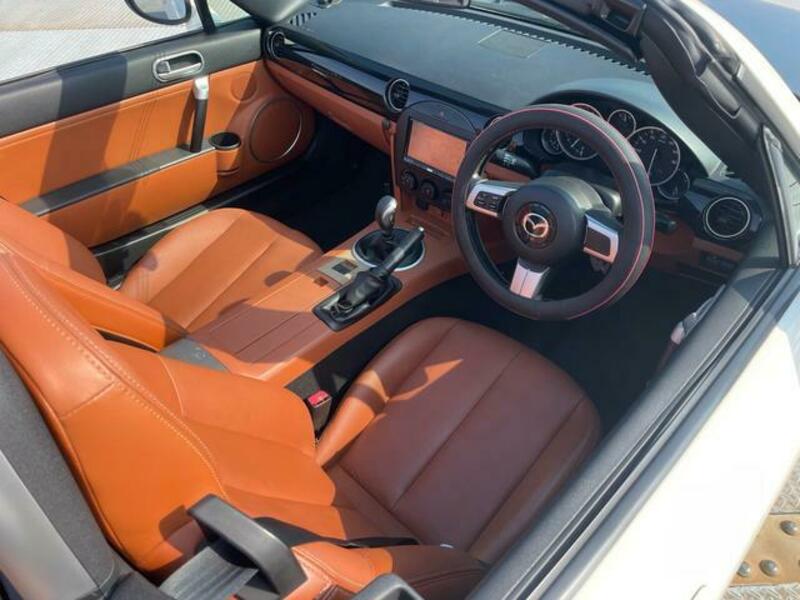 ROADSTER