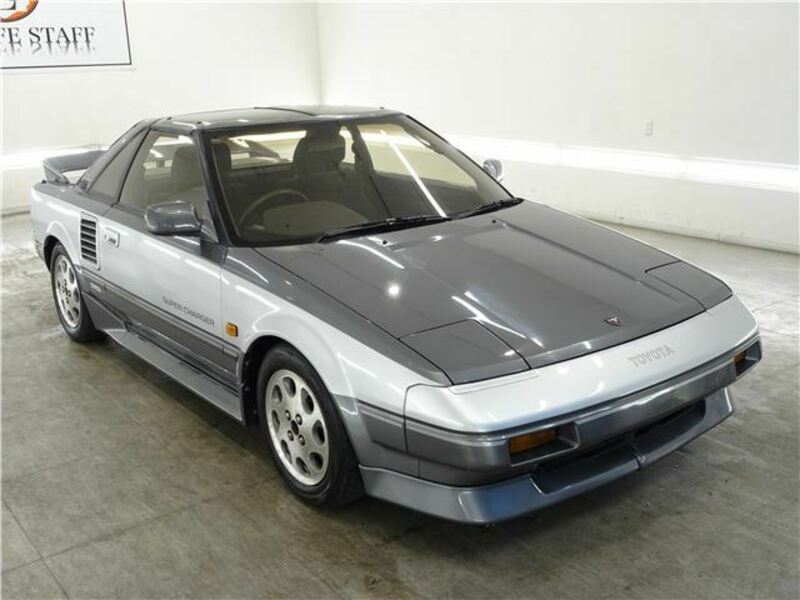 TOYOTA MR2