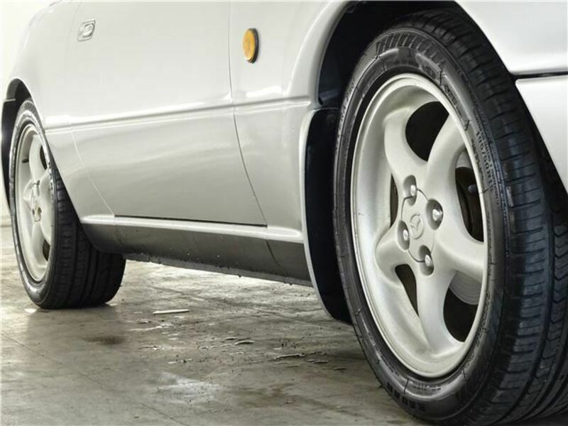 EUNOS ROADSTER