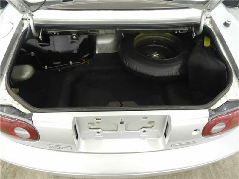 EUNOS ROADSTER