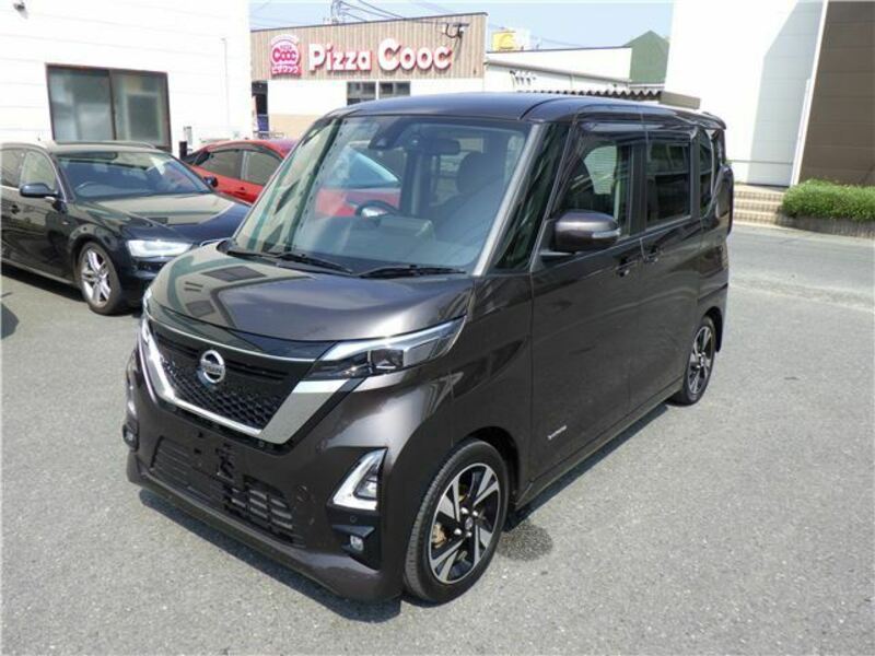 NISSAN ROOX