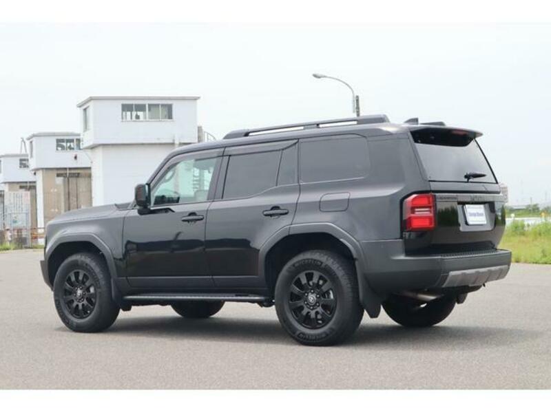 LAND CRUISER 250